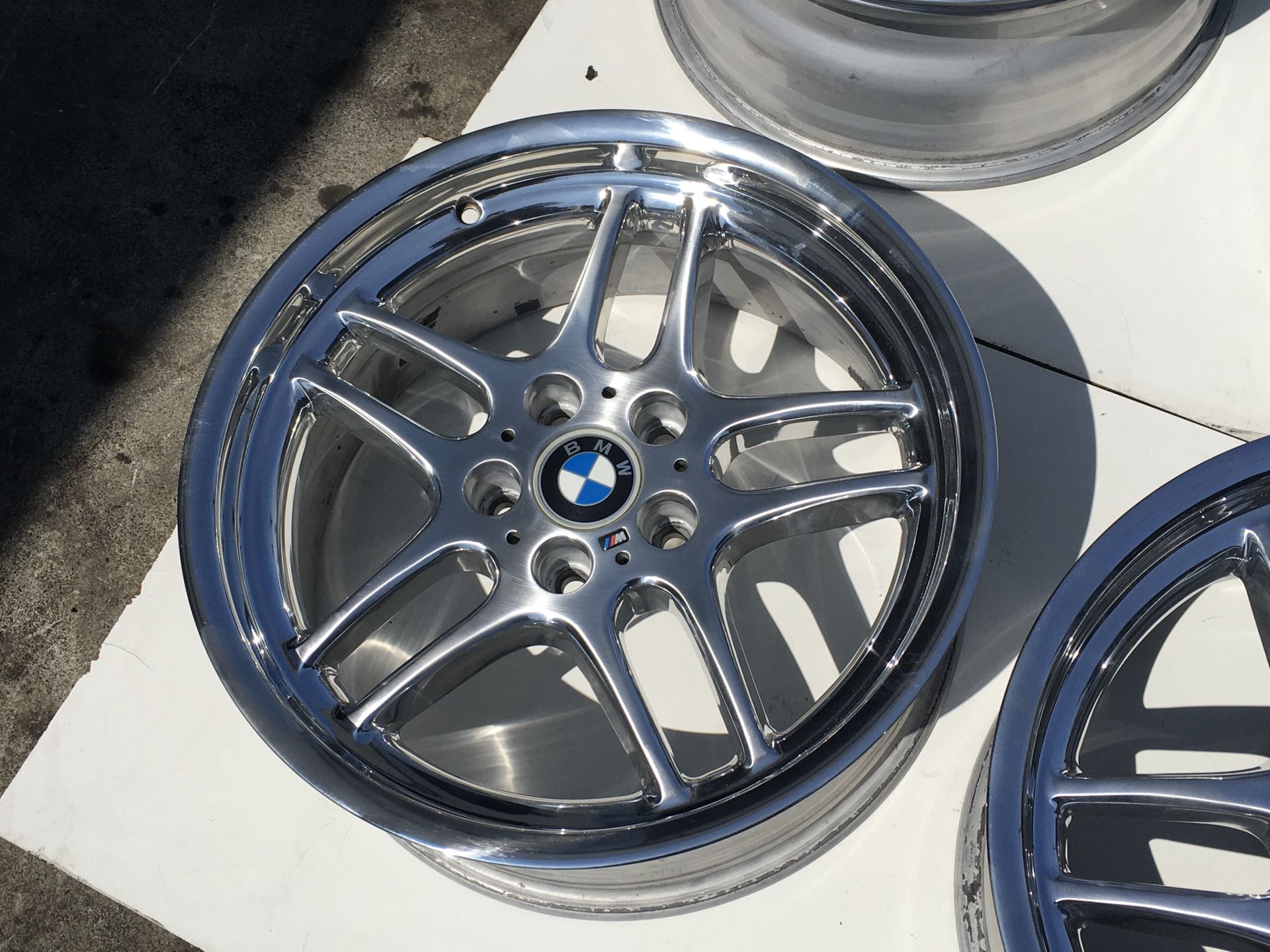Bmw style 37 m parallel staggered wheels
