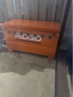 Ridged tool box