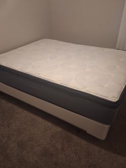 Free queen mattress and box spring