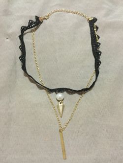 Lace Choker Tri Necklace
