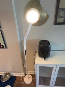 Adjustable standing lamp w/ remote