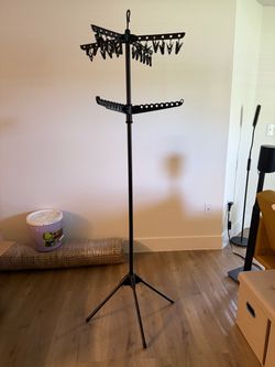 Freestanding Clothes Drying Rack with Clips