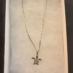 925 Sterling Silver chain with Sea turtle pendant
