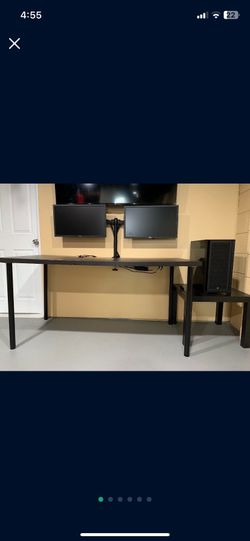 Modern Black Computer Desk / Workstation Desk – Great Condition