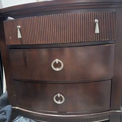 Mid Century Modern Style Curved Nightstand / End Table – Solid Wood Look