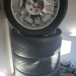 Set Of 4 Wheel Rims & Tires 22" 