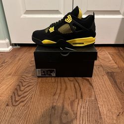 Jordan 4 Thunder Size 12m