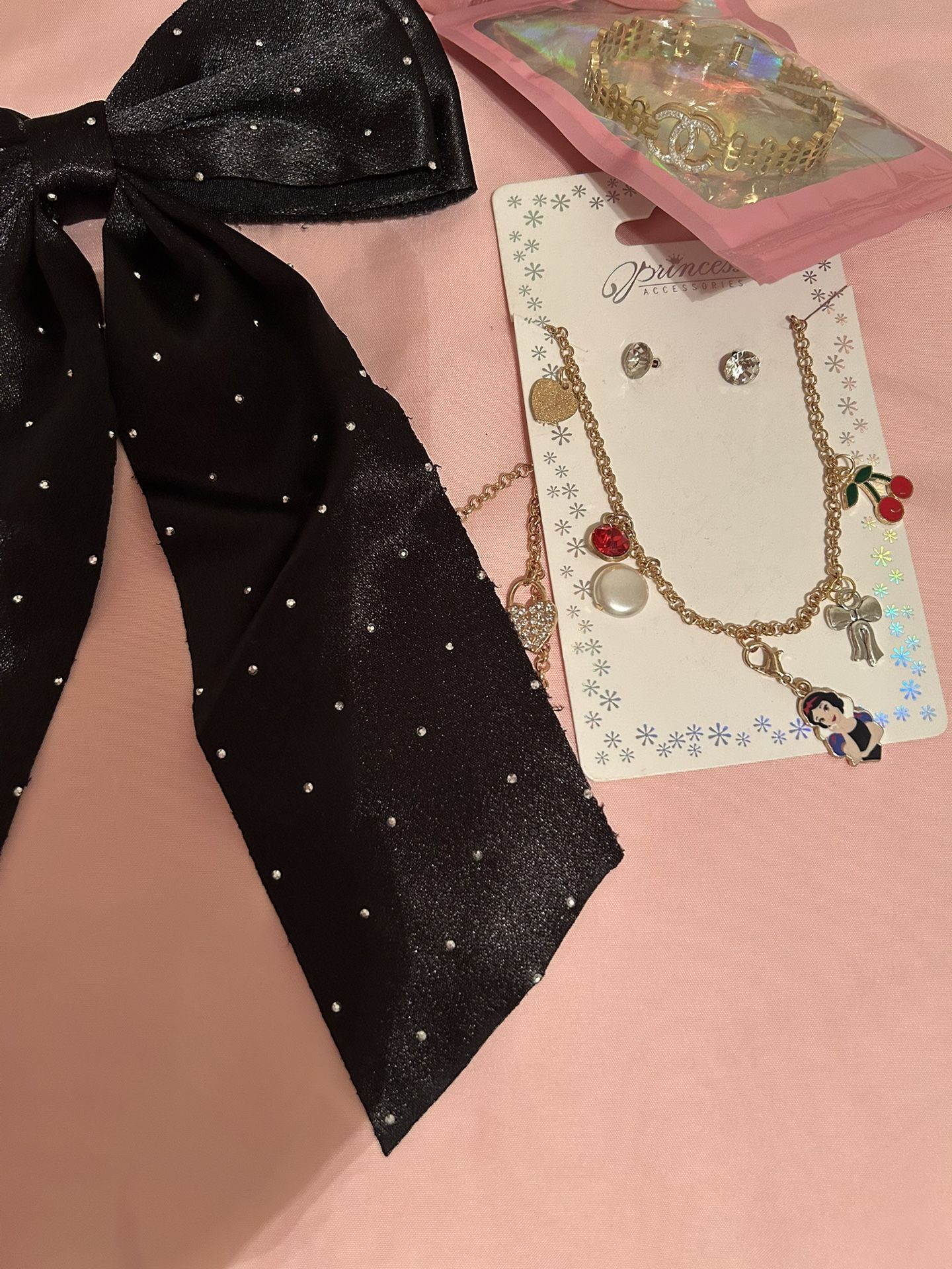 Princes Disney Snow White Bundle $18