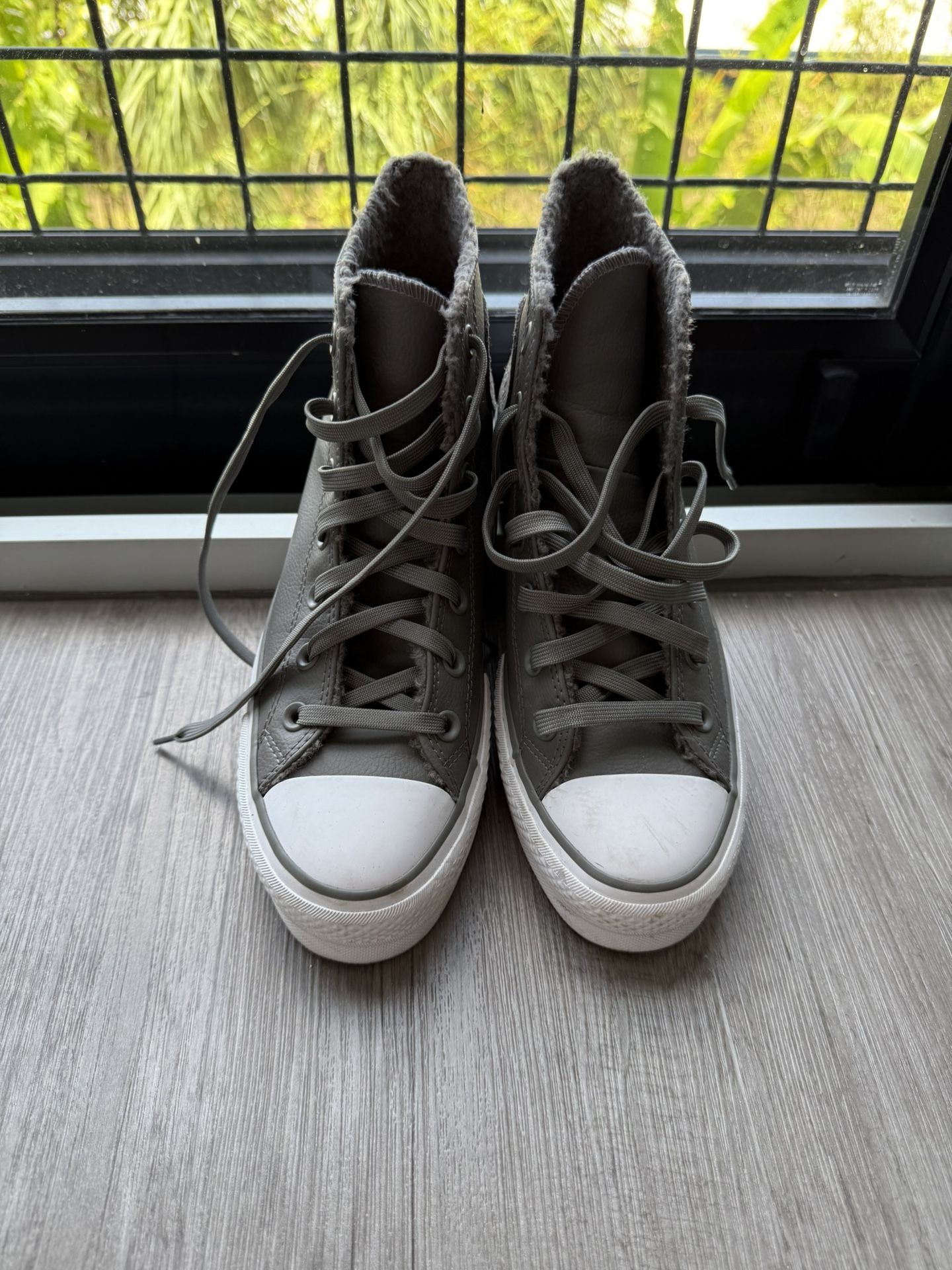 Converse