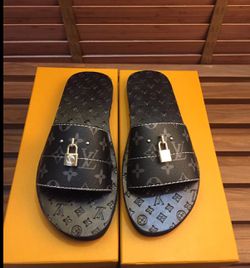 Louis Vuitton Men's Slippers