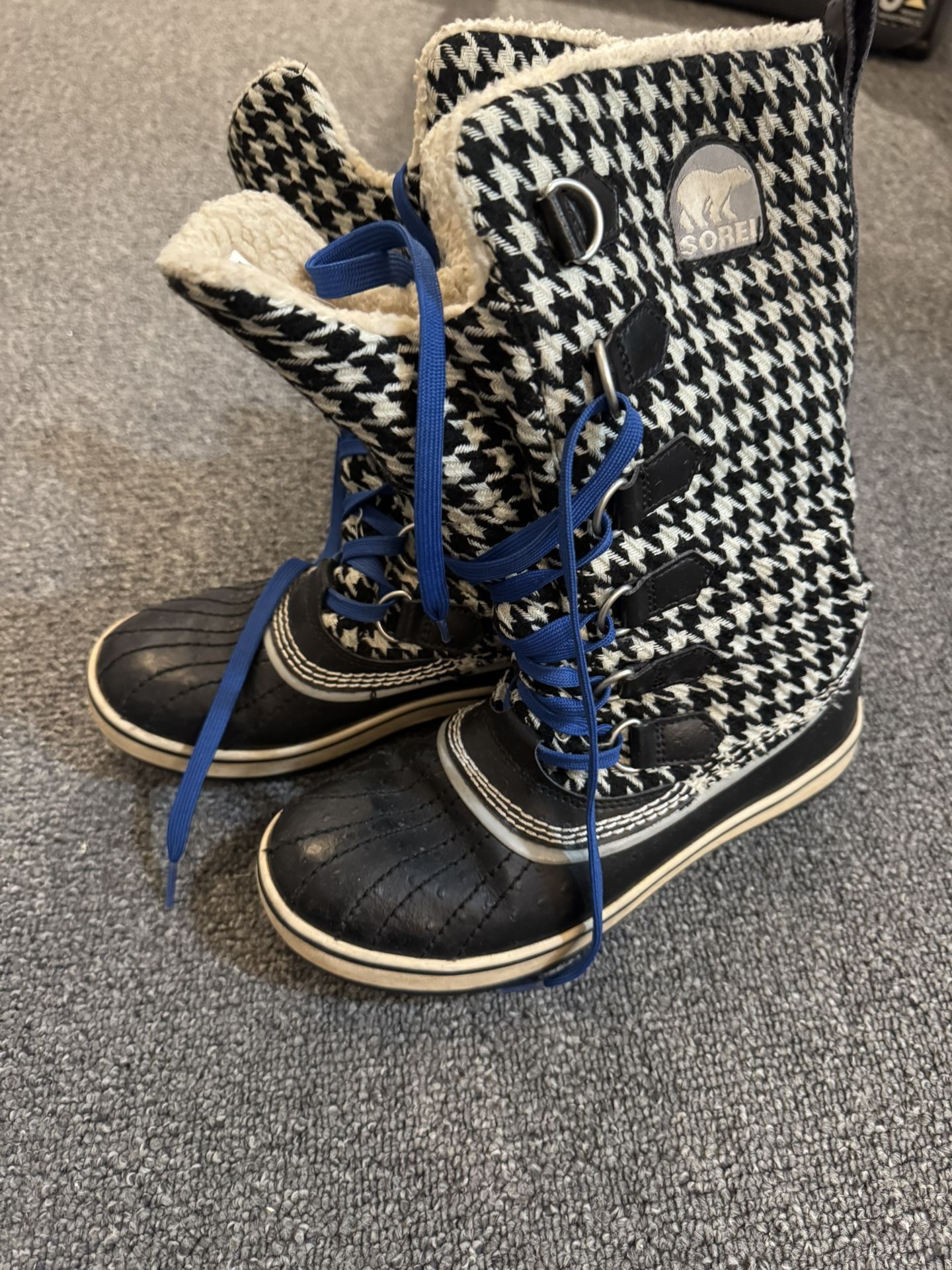Sorel winter boots size 5