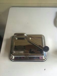 Cigarette rolling machine