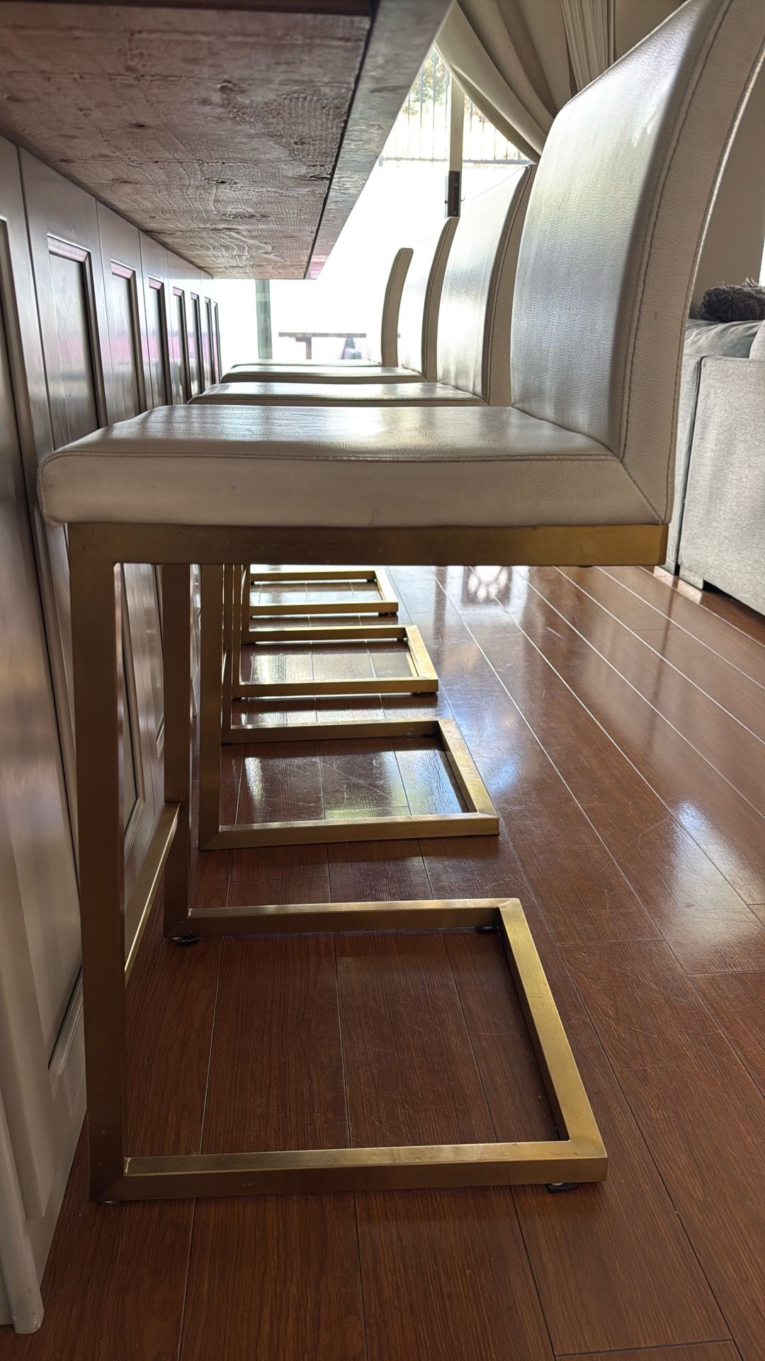4 Bar Stools