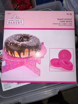 Silicone mold donut shape NEW $6