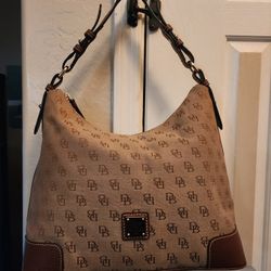 Dooney And Bourke Purse