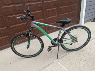 Schwinn GTX Comfort Adult Hybrid Bike