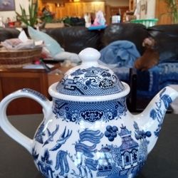 Churchill Teapot 