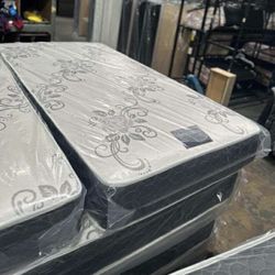 Set Twin Size Mattress And Box Spring 