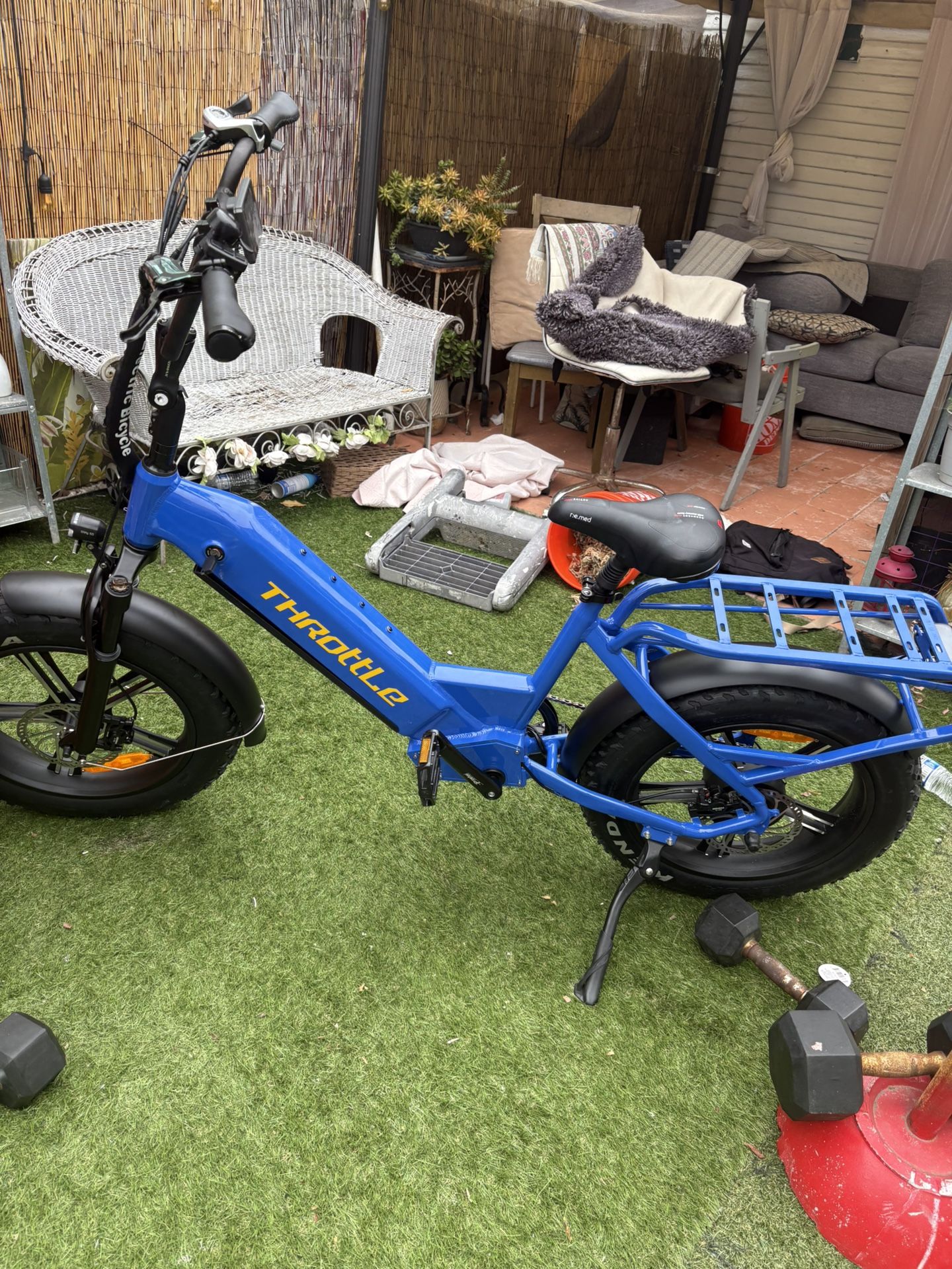 Good As New E-bike. 39 MPH,Pedal Assist.