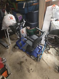 Mobility scooter