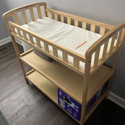 Diaper bag, Baby Carrier & Changing Table