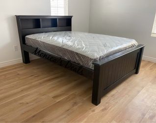 Full Solid Wood Bed With Mattress $420