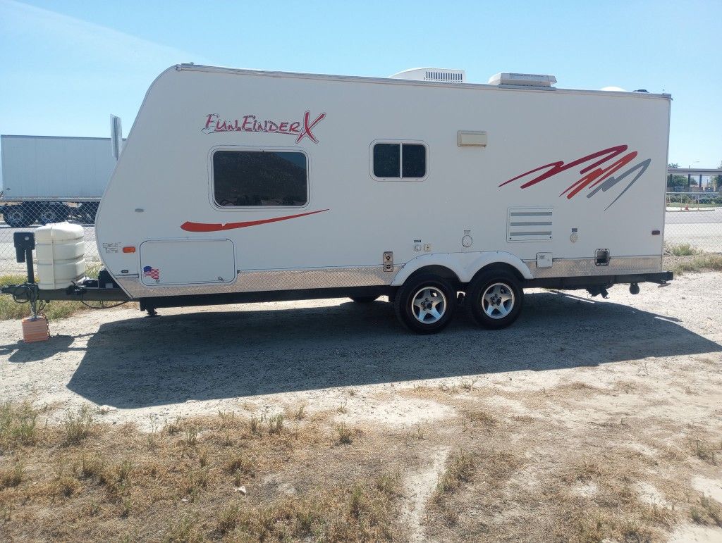 2007' 21'ft Shadow Cruiser Fun Finder X Travel Trailer