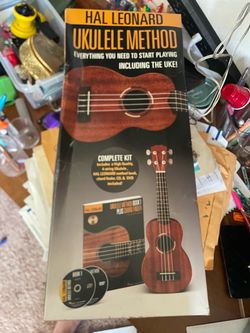 Hal Leonard Ukulele Method Complete Kit
