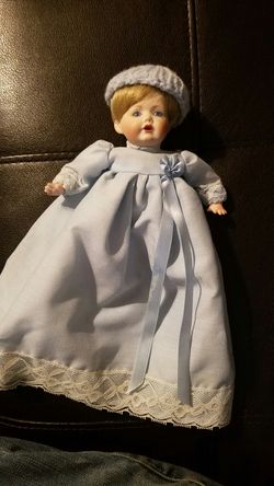 Porcelain doll "my sister's doll shop"