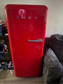 SMEG Refrigerator FAB28URL - Working