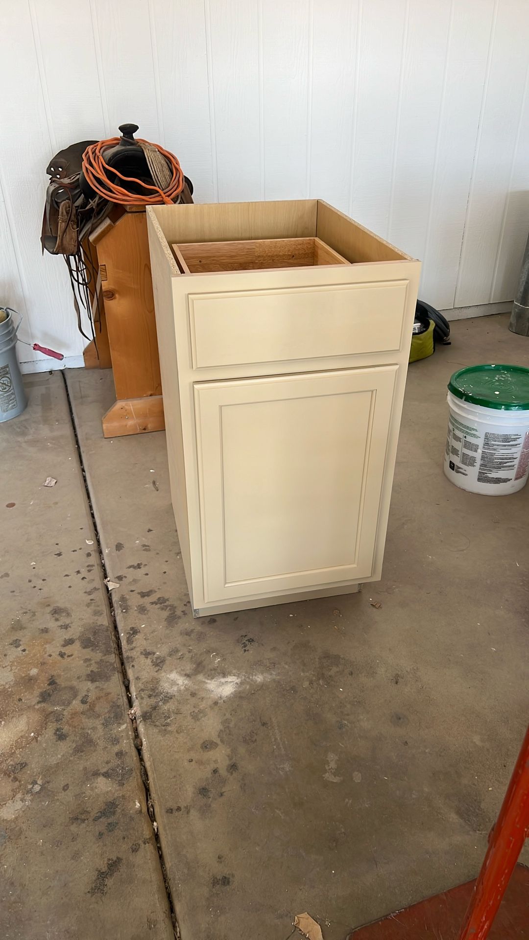 Base Cabinet- 18” With Drawer