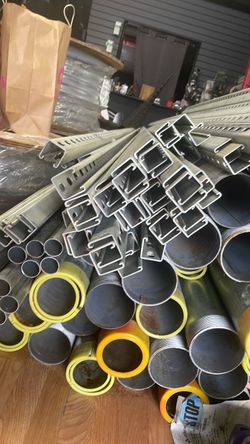 Uni strut metal