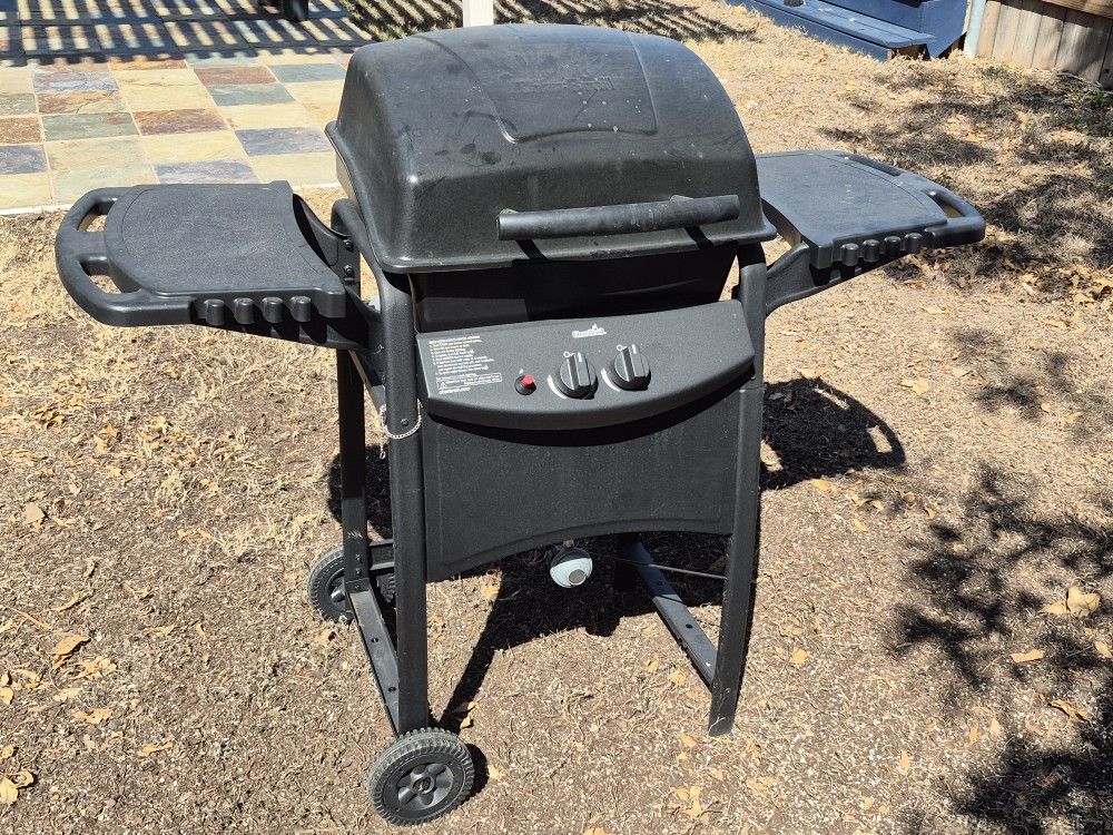 Charbroil Gas Grill