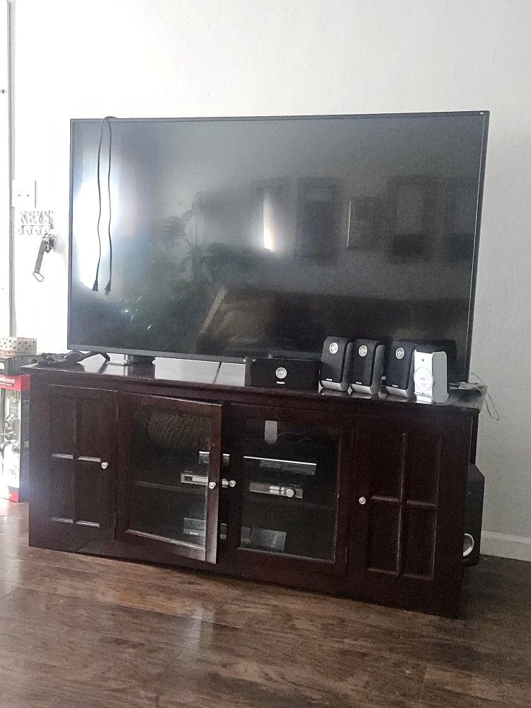 TV and stand together 
