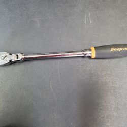 Snap-on Ratchet With Adjustable Head