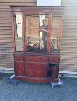 Mahogany China Hutch Cabinet