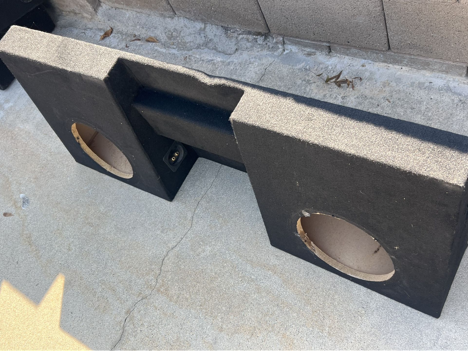 ($130 firm) 2/10s sub box for a 05-23  Toyota Tacoma (Double Cab)