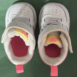 Girls Nike 2C tennis shoes