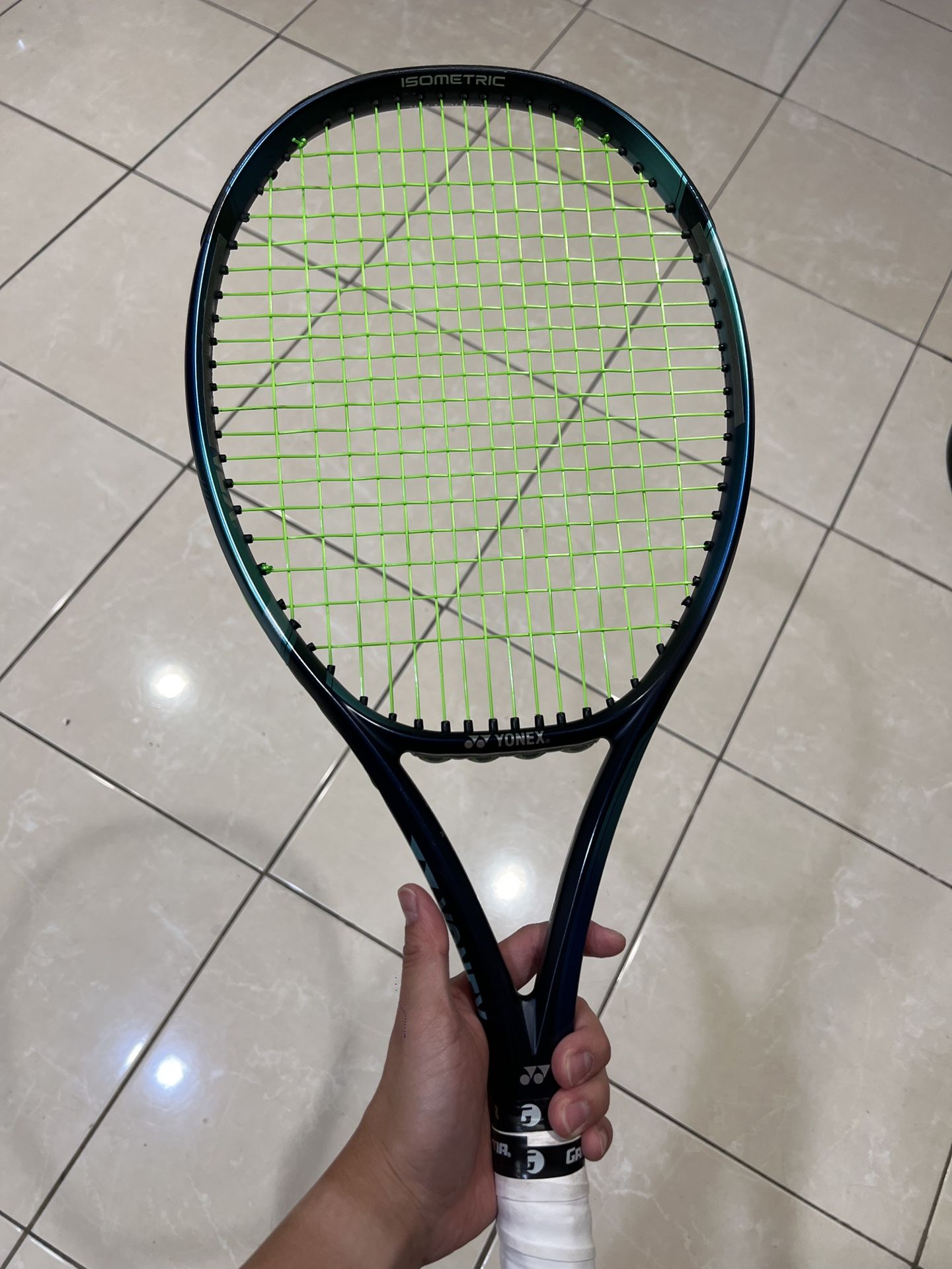 Yonex EZONE 98 Grip 3 (4 3/8)