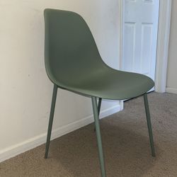Set of 4 , Poly & Bark Isla Modern Dining Chairs - Indoor or Outdoor Use - Pistachio Green