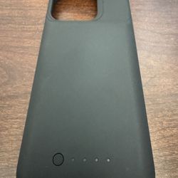Apple iPhone 15 Pro Charging Case