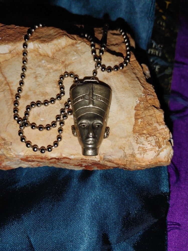 Nefertiti Sterling pendant