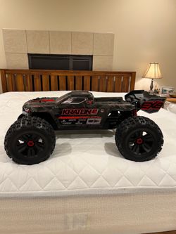 Arrma Kraton 8S basher, new/never run