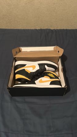 Jordan 1 Mid Size 9