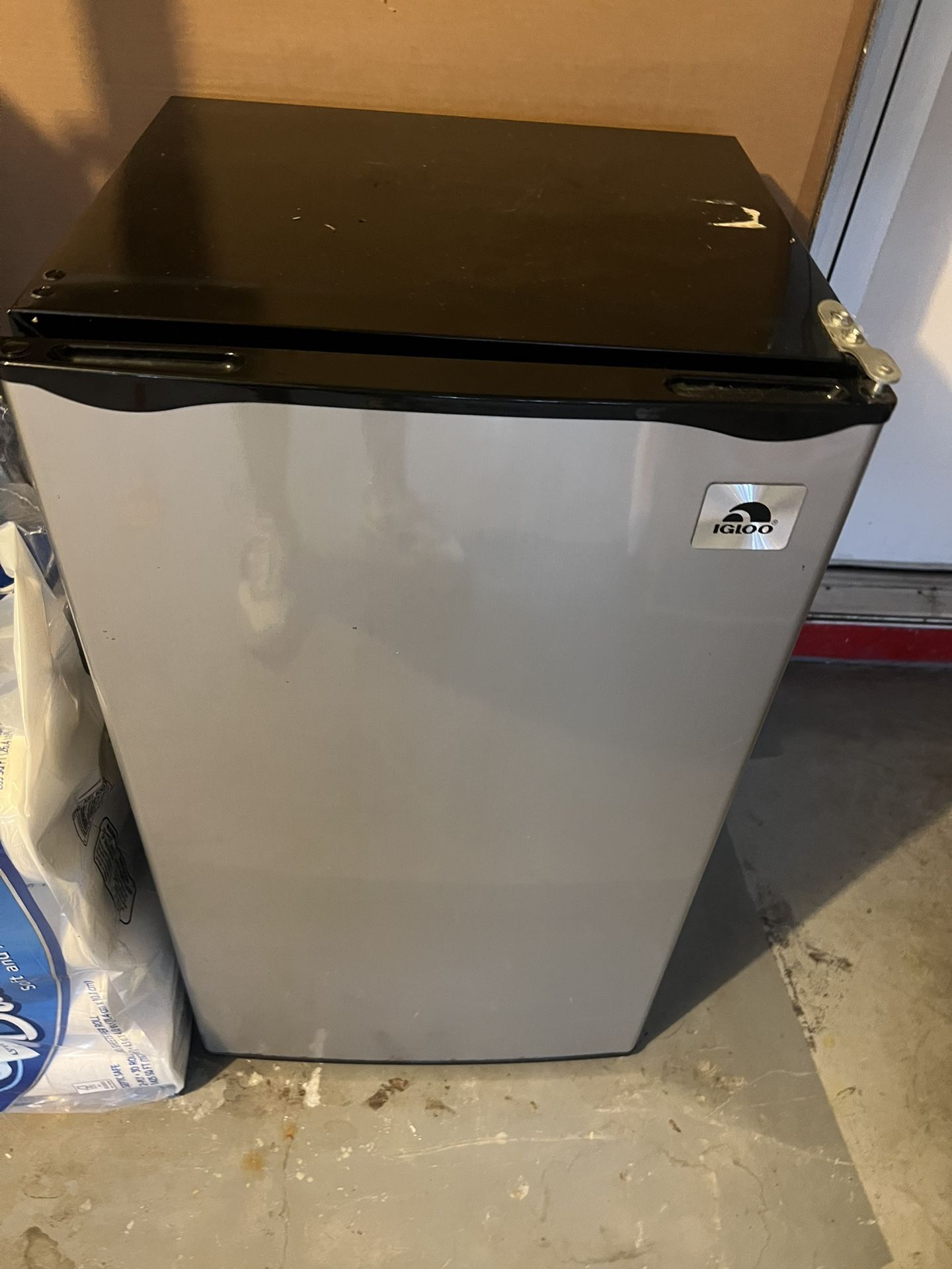 Igloo refridgerator