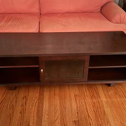 TV stand/Entertainment Center