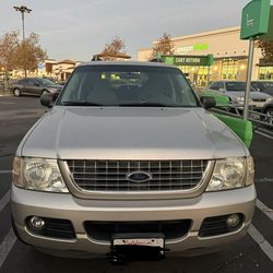 2005 Ford Explorer