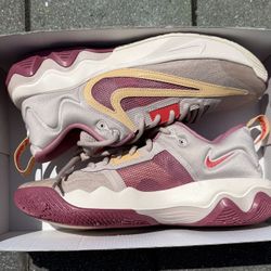 Brand New Giannis Immortality 3 size 8.5M!!