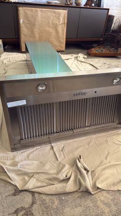 Range hood 36”