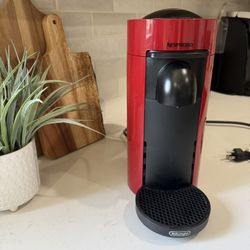 Nespresso VertuoPlus (Red)